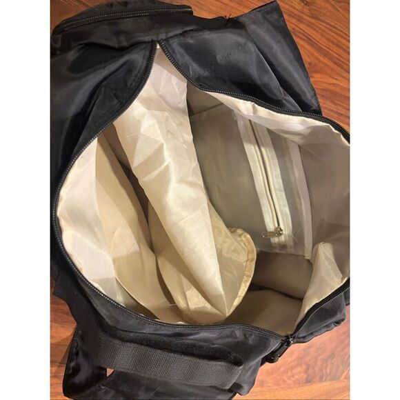 Women's Black Top Zip Duffel Gym Travel Bag With Different Compartments OS - Picture 4 of 7